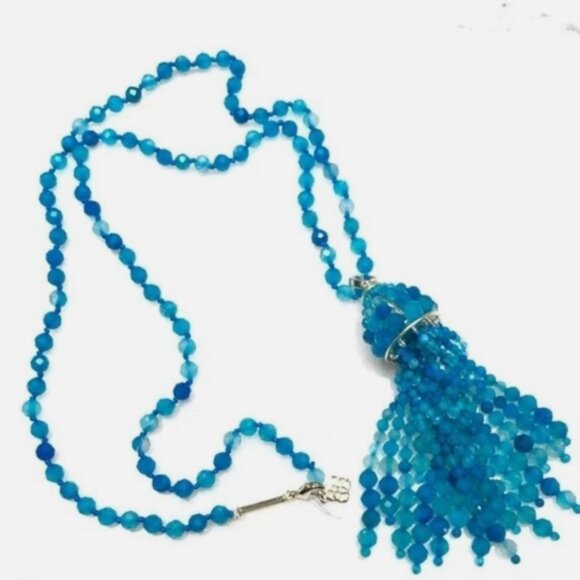 𝗞𝗲𝗻𝗱𝗿𝗮 𝗦𝗰𝗼𝘁𝘁 𝗦𝘆𝗹𝘃𝗶𝗮 𝗧𝗮𝘀𝘀𝗲𝗹 𝗡𝗲𝗰𝗸𝗹𝗮𝗰𝗲 NWT - Picture 2 of 3